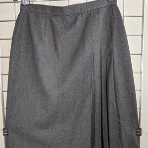 EUC Talbot's Wool 16P Side Pleated Skirt